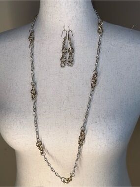 LAST CALL!
Patricia Nash Two-Tone Silver and Gold Link Necklace set with earring